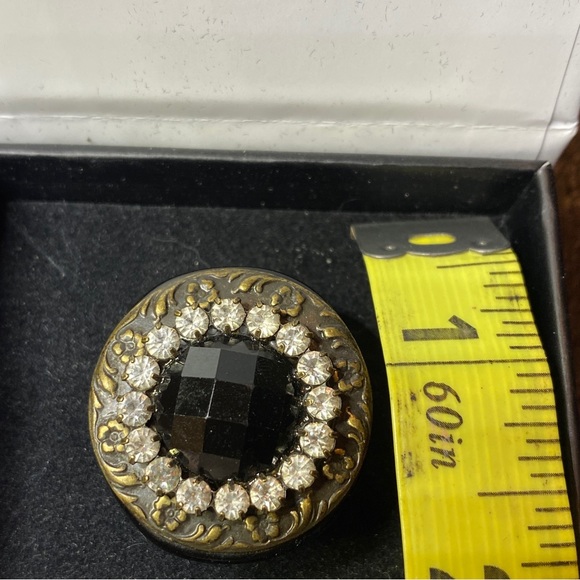 Vintage Style Cocktail Ring - Picture 4 of 4